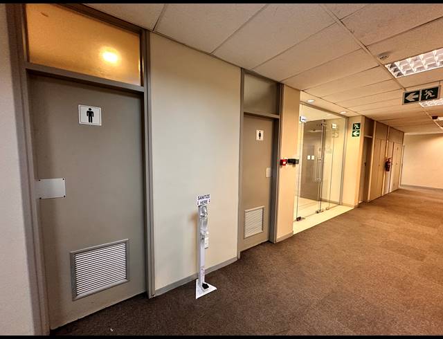 919M² OFFICE TO LET IN PARKTOWN